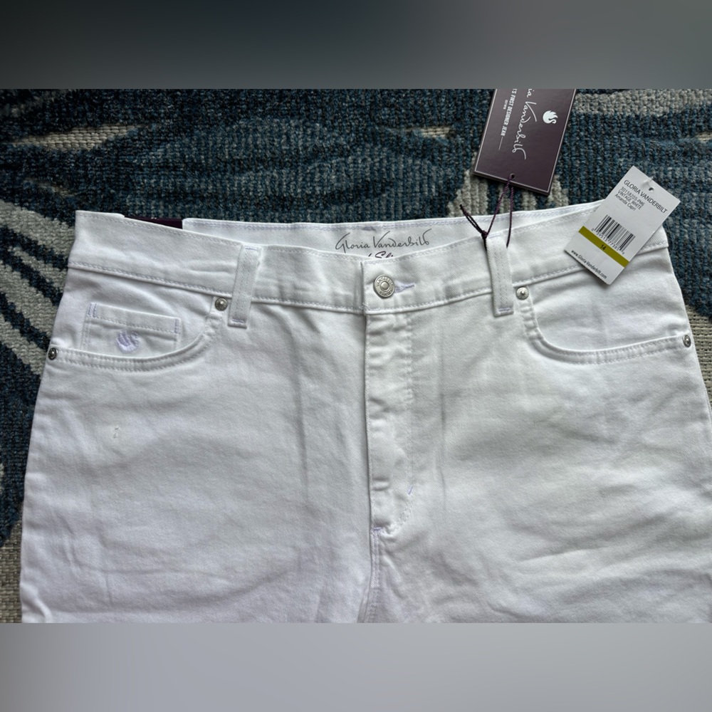 Gloria Vanderbilt Amanda Capri Classic Rise Denim Jeans - Picture 3 of 10